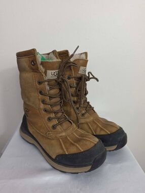 UGG Brown Lace-Up Shearling-Lined Duck Boots